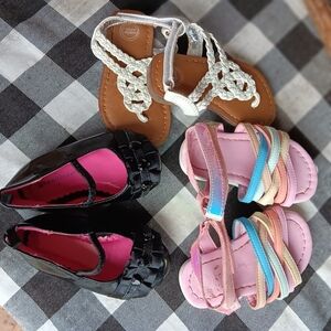 Baby girl shoe bundle. Sandles and dress shoe. Size 3 Wonder Nation